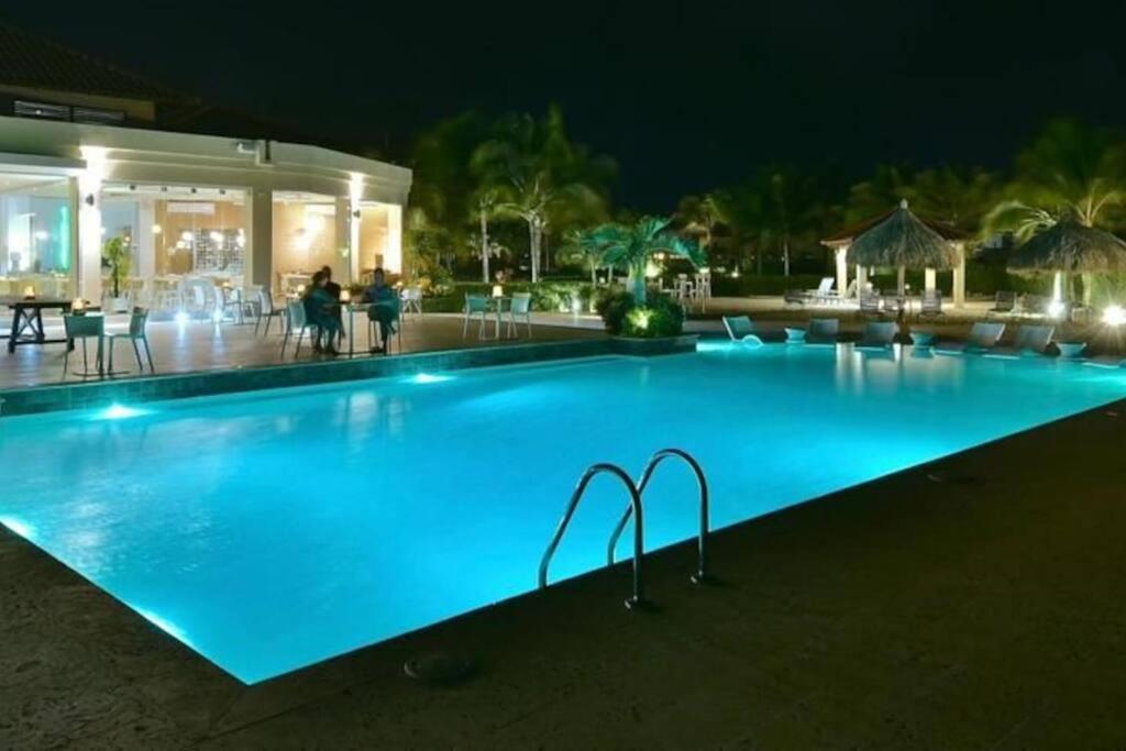 Luxurious 3 Bedroom House In Gold Coast Palm Beach Kültér fotó